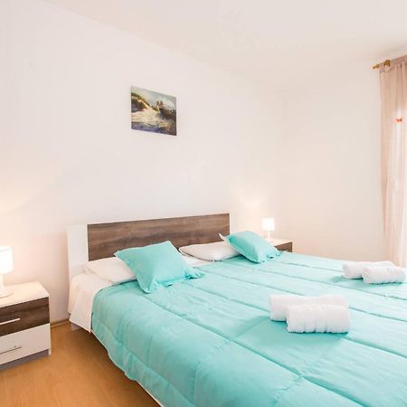 Family House With 2 Apartments - Irma Medulin Exterior foto